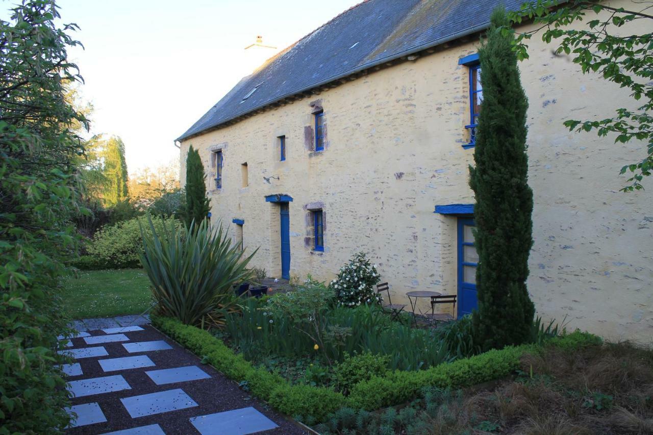 L'Ancien Presbytere Monterfil Exterior photo